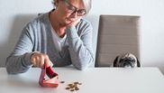 Anunț cutremurător pentru pensionarele din România! Ce se întâmplă cu sistemul de pensii