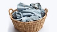Ce trebuie să pună femeile pe blugi înainte de a-i pune la spălat? Trucul util care te scapă de o mare problemă