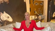 Vica Blochina s-a dezbrăcat complet în camera de hotel și s-a postat pe internet! Cum a apărut blondina în fața fanilor ei?