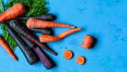 Ce trebuie să facă femeile pentru a salva morcovii înnegriți. Trucul util care previne risipa alimentară!