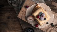 clatite cu fructe in aluat