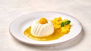 panna cotta cu sos de mango