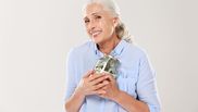 Veste bună pentru pensionarele din România! Femeile vor primi banii mai rapid în luna august