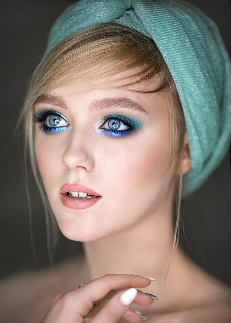 Machiaj pentru ochi albaștri și păr blond. Cum să obțineți un look impecabil și să puneți în valoare trăsăturile naturale!