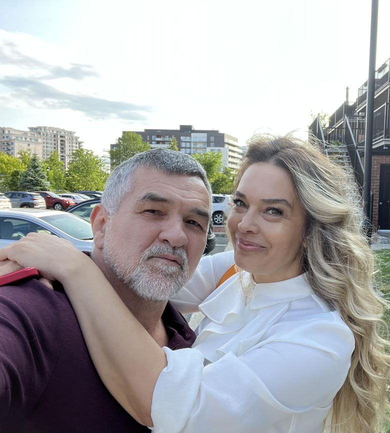 Cine este soția lui Leonard Doroftei. ”A fost destinul, pentru că inițial nu am vrut să-i însoțesc pe ai mei în acea vizită. Aveam 16 ani și nu exagerez când spun că a fost dragoste la prima vedere.”