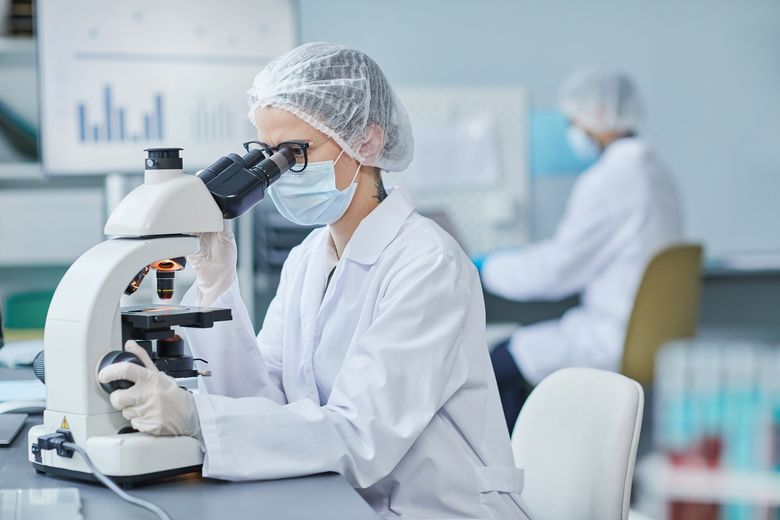 Dezinfectanții pentru mâini și suprafețe în mediul spitalicesc: Combaterea eficientă a infecțiilor intraspitalicesti