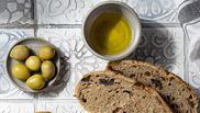 paine rustica cu masline