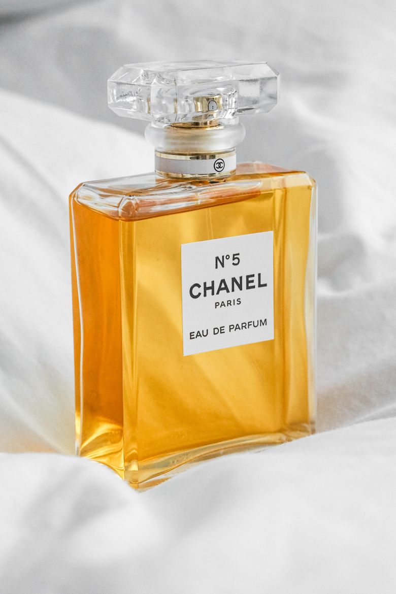 istoria parfumului chanel 5