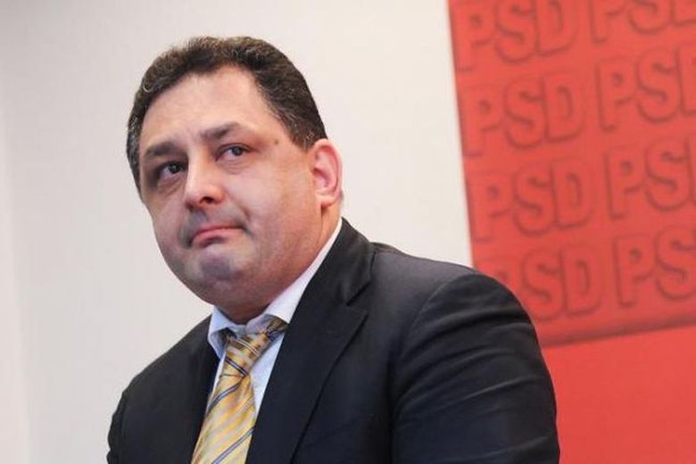 Cine este Marian Vanghelie. ”Îmi place să fiu aranjat. De la cinci ani port cravată, pentru că mi-a plăcut mult, mi-am dorit.”