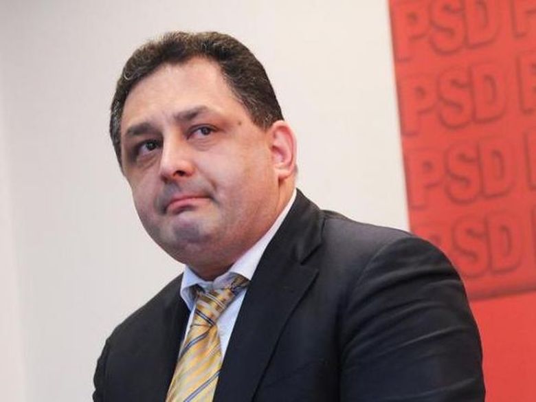 Cine este Marian Vanghelie Cine este Marian Vanghelie. ”Îmi place să fiu aranjat. De la cinci ani port cravată, pentru că mi-a plăcut mult, mi-am dorit.”
