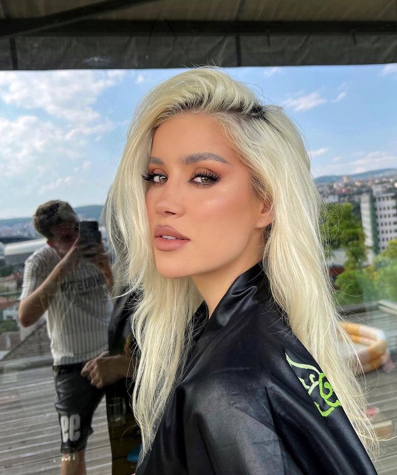Cine este Alina Ceușan cine este alina ceusan