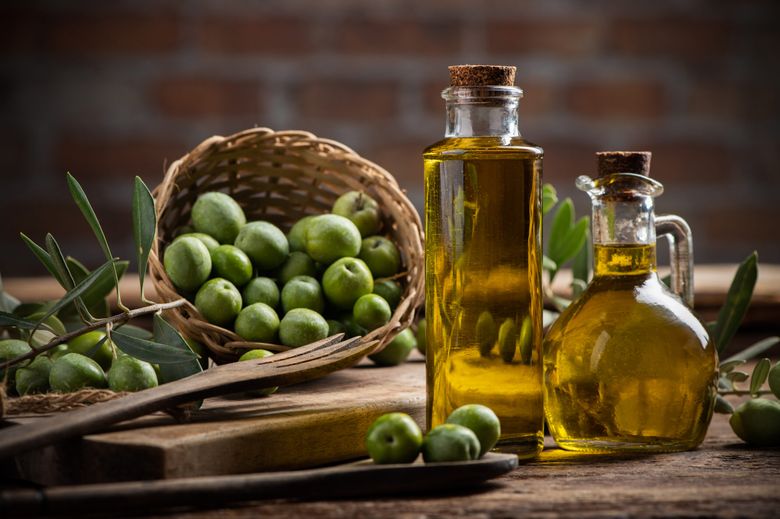 Beneficiile uleiului de măsline. Remediu natural pentru femei, de la piele strălucitoare la sănătatea inimii!