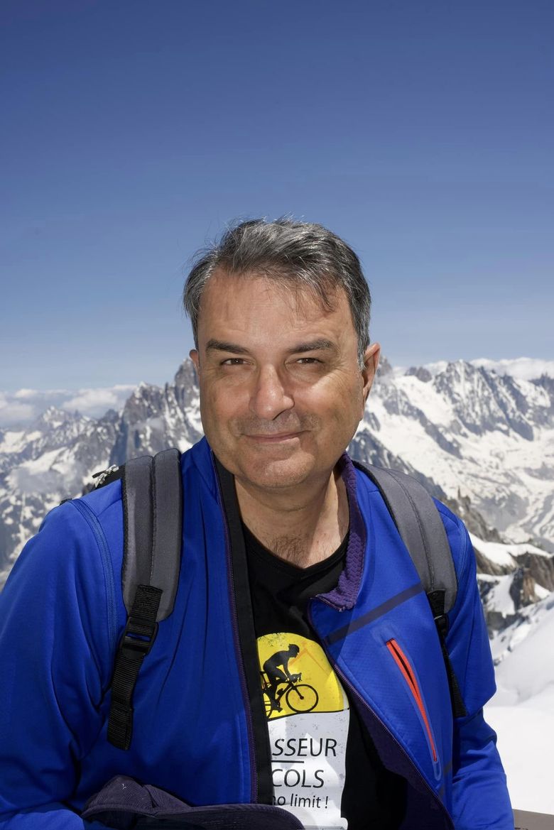 Cine este Lucian Mîndruță. “Nu era doar că nu aveam bani, dar ea era și bolnavă de inimă, erau nopți în care alergam prin cartier după medicamentul ei.”