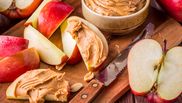Gustările – prieteni sau dușmani ai nutriției? Cum să faci alegeri sănătoase între mese 