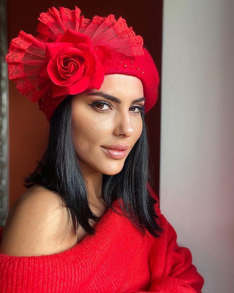 Cine este Lavinia Pârva. ”Când l-am cunoscut pe Ștefan l-am întrebat dacă este machiat pentru că întotdeauna mi-am pus această întrebare, dacă se  machiază, își dă cu rimel.”