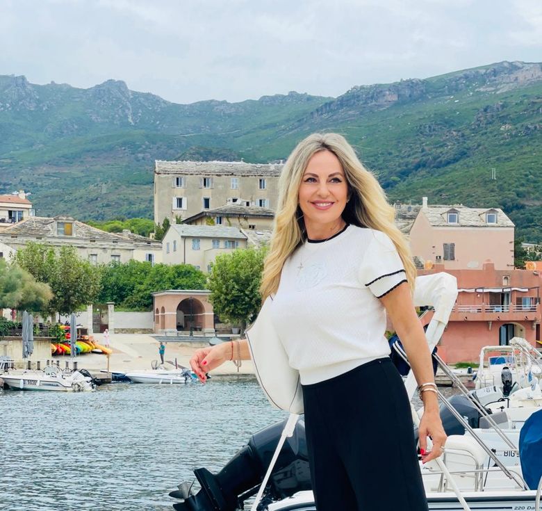 Florentina Opris speriata de Elon Musk in vacanta din Corsica : "Deja era intuneric si zona destul de pustie..." Florentina Opris speriata de Elon Musk in vacanta din Corsica : "Deja era intuneric si zona destul de pustie..."