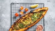 pizza turceasca cu carne de vita