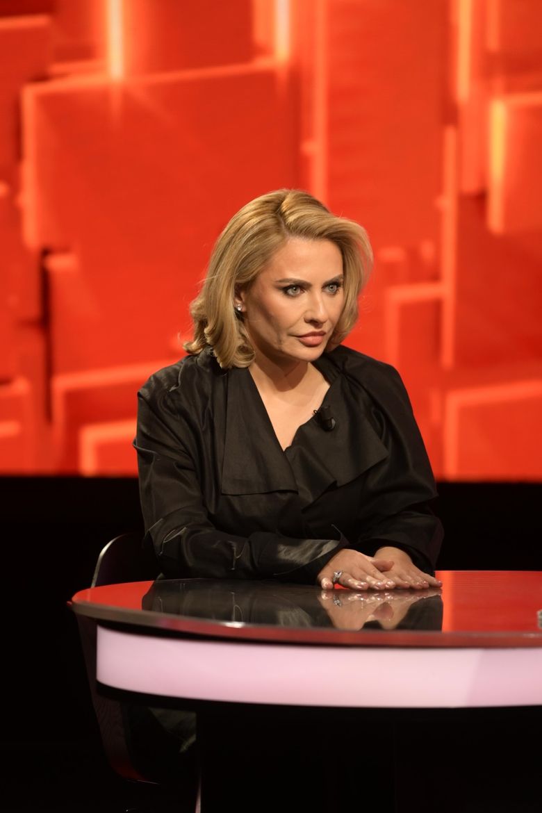 Adina Buzatu, invitată duminică, la “40 de întrebări cu Denise Rifai” Adina Buzatu, invitată duminică, la “40 de întrebări cu Denise Rifai”