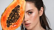 Masca de păr cu semințe de papaya pentru creșterea podoabei capilare. Trucul eficient pentru femeile care își doresc un păr îngrijit și frumos