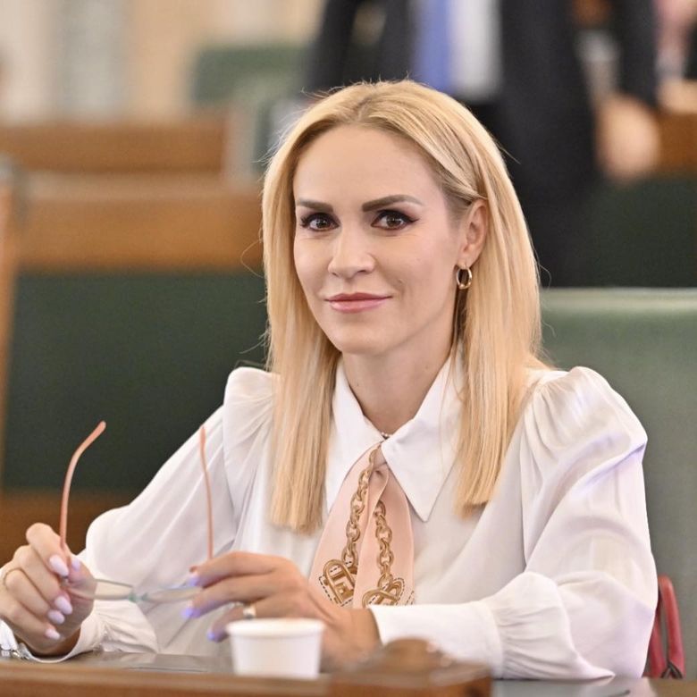 Cine este Gabriela Firea. 
