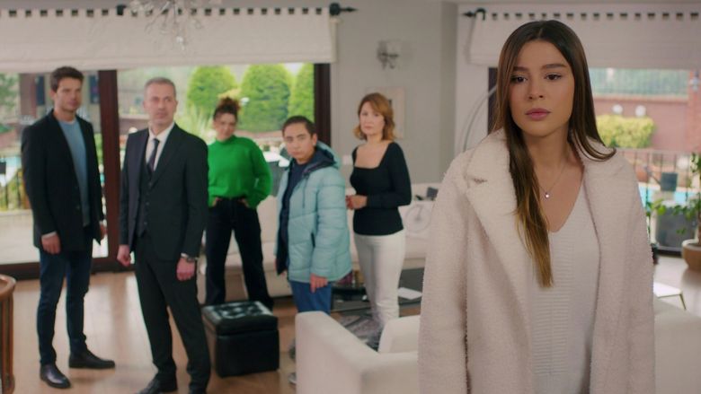 Zeynep, punct și de la capăt Zeynep, punct și de la capăt