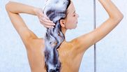Trucul de îngrijire personală ce îți va salva bugetul! Cum pot doamnele să obțină șampon natural colorat