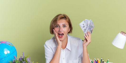 Zodiac 16 noiembrie 2023. Află ce zodie câștigă o sumă importantă de bani