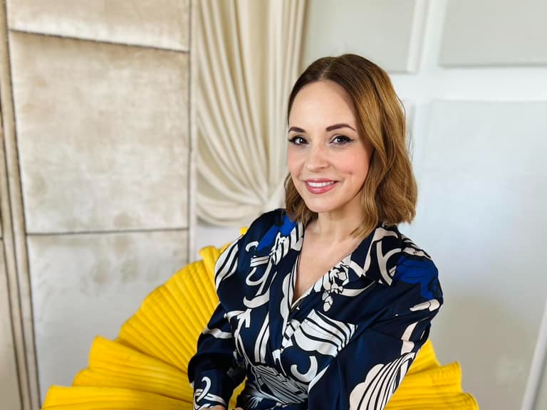 Andreea Marin s-a confruntat cu lipsurile materiale, după decesul mamei sale