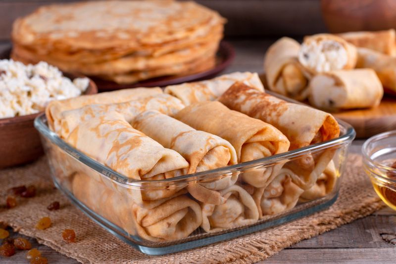 clatite umplute cu branza de vaci