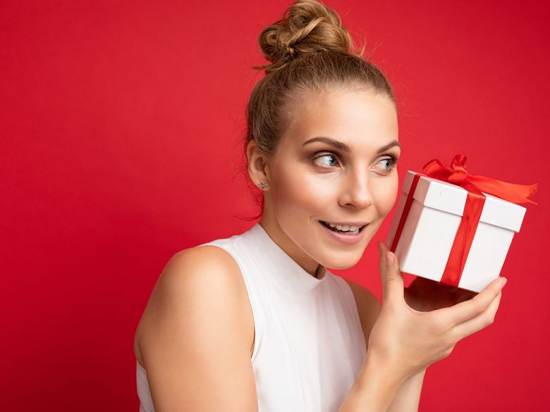 Cele mai bune idei de cadouri de Secret Santa sub 140 de lei pentru femei Cele mai bune idei de cadouri de Secret Santa sub 140 de lei pentru femei