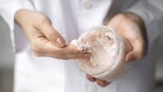 Cum să prepari exfoliant natural! Trucul prin care femeile pot avea o piele fină