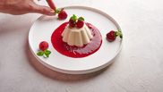 Cine a inventat Panna Cotta. Istoria și originea acestui desert italian rafinat!