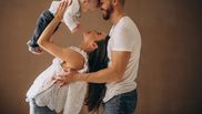 9 semne care arată că partenerul tău va fi un tată cool