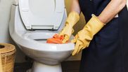 Curățare vas toaletă