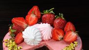 tort cu crema de capsune