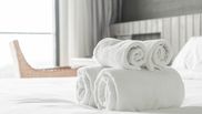 Cum poți obține prosoape de baie albe imaculate, precum cele din hotelurile de 5 stele. Trucul eficient pentru prosoape curate și moi