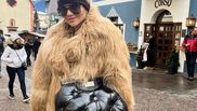 Mădălin Ionescu, apariție neașteptată pe rețelele de socializare! Prezentatorul TV a îmbrăcat blana Cristinei Șișcanu și s-a afișat în mediul online!
