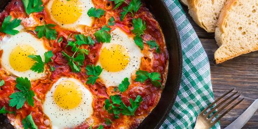 Shakshuka. Alege să diversifici micul-dejun și să încerci această specialitate!