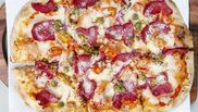 pizza cu blat facut in casa