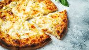 pizza cu 4 tipuri de branza