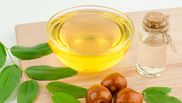 Cum să faci demachiant cu ulei de jojoba