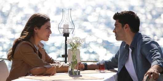 În această seară, premiera serialului “O dragoste”, de la ora 20:00, la Kanal D!