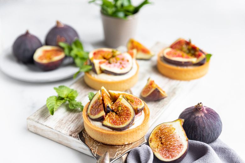 Mini tarte cu cremă de brânză și smochine retete de gustare