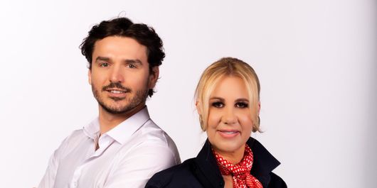 Cornelia Ionescu şi Alex Nedelcu aduc cele mai proaspete informaţii din culisele reality show-ului “Insula de 1 milion”, difuzat de Kanal D
