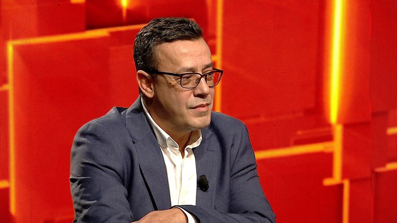 Victor Ciutacu, la “40 de întrebări cu Denise Rifai” Victor Ciutacu, la “40 de întrebări cu Denise Rifai”