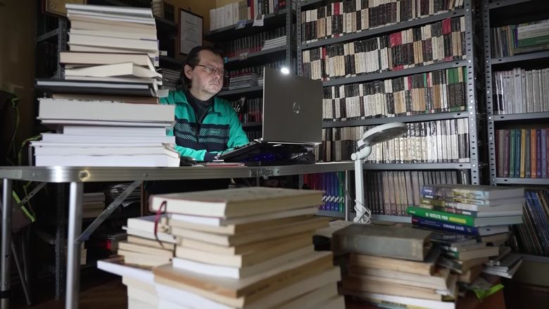 Duminică, de la ora 14:30, la “Asta-i România!”, Blocul cu cărți