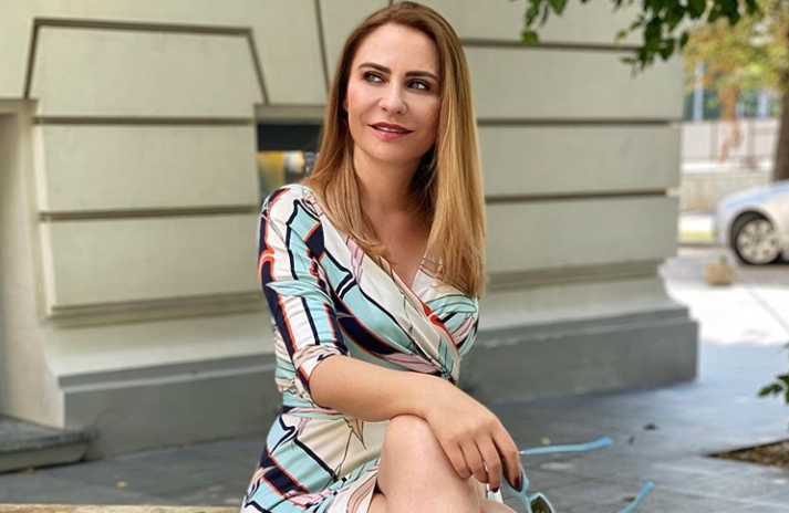 Adina Buzatu