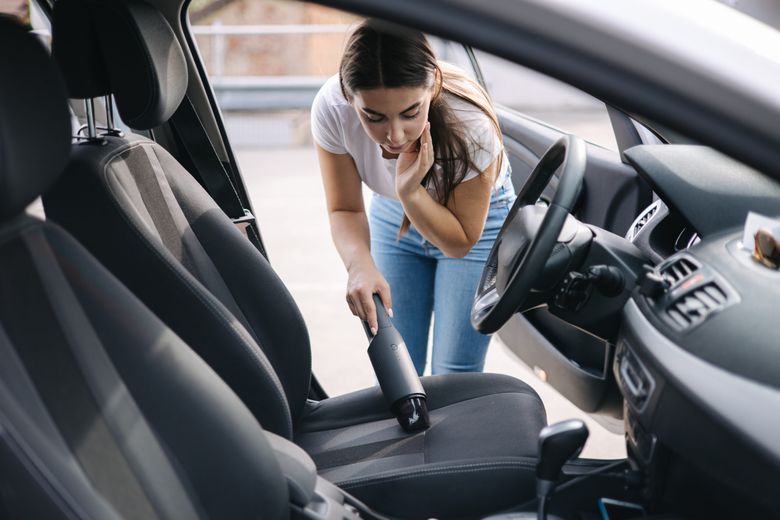 cum sa curatati scaunele auto