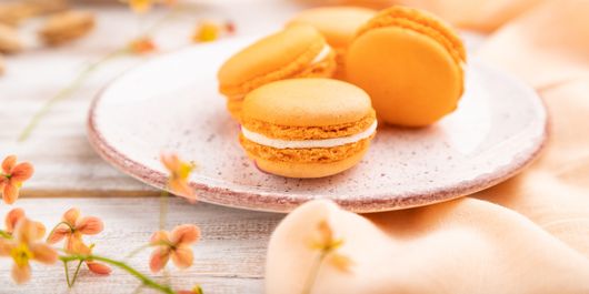 Macarons cu cremă de ciocolată albă. Un desert rafinat și sofisticat!