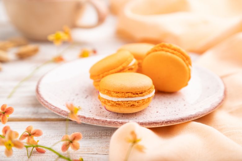 Macarons cu cremă de ciocolată albă. Un desert rafinat și sofisticat!